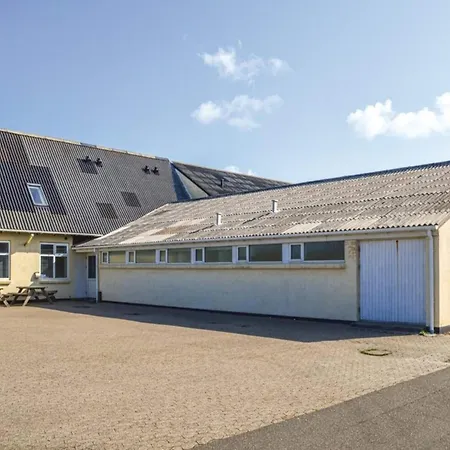 4 Star In * Thyborøn